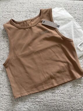 Onset active crop top